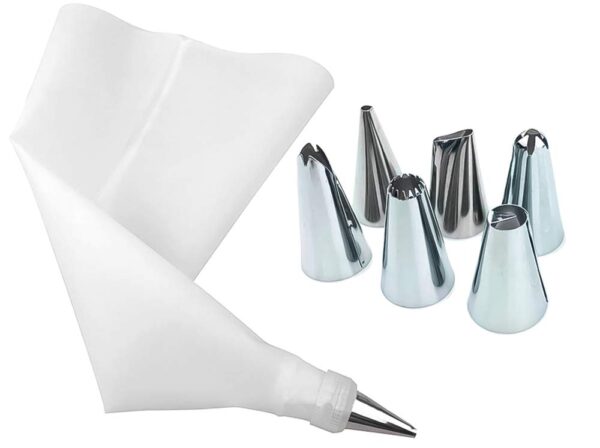 Icing bag set with six different nozzles for decorating cakes and pastries. Includes a reusable icing bag and a variety of nozzle tips for various piping designs and techniques.